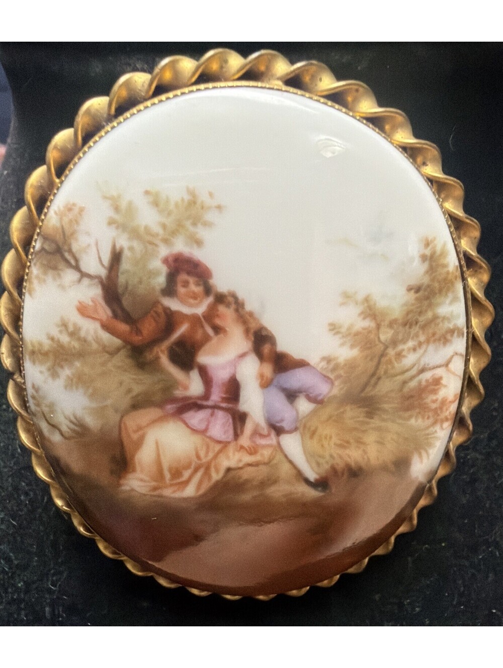 Vintage Oval Courting Couple Porcelain Brooch Pin Gold Tone Victorian Handpaint